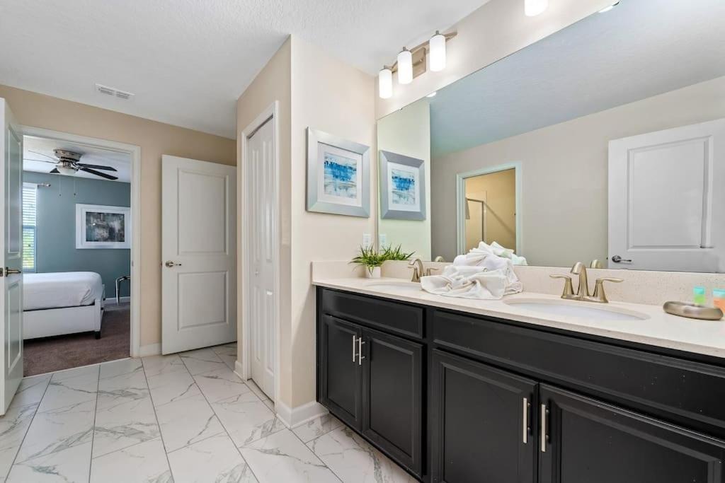 8 bedroom vacation house at Champions Gate - Image 40