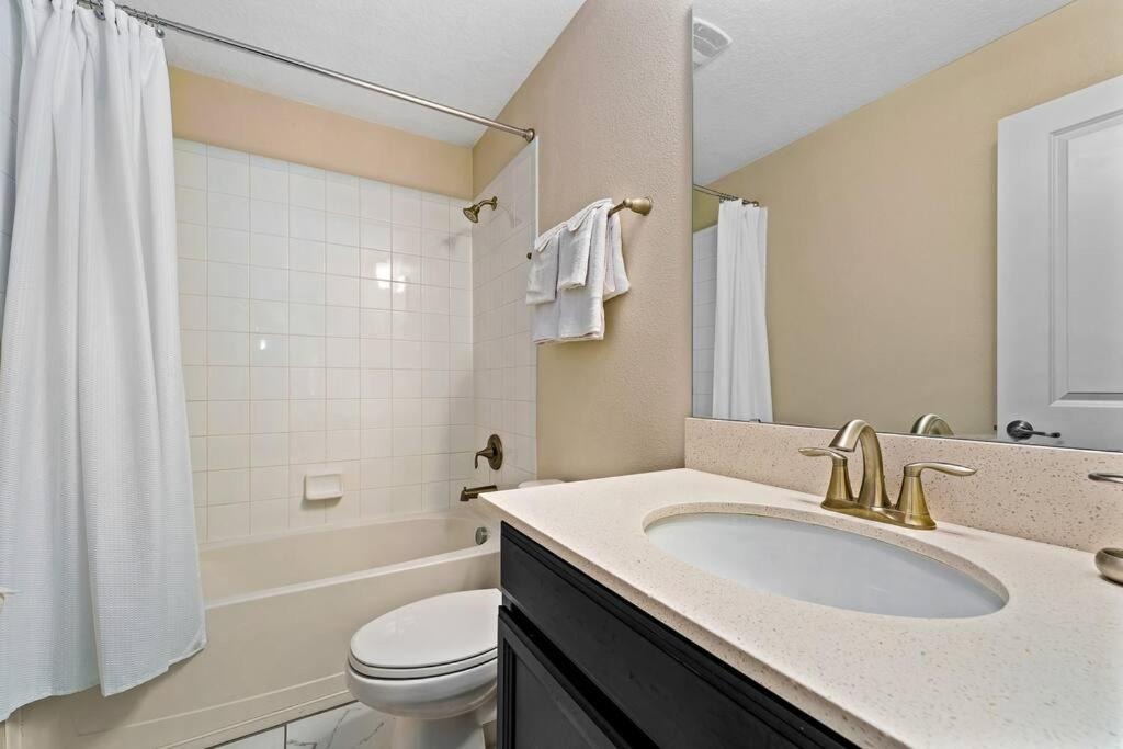 8 bedroom vacation house at Champions Gate - Image 42