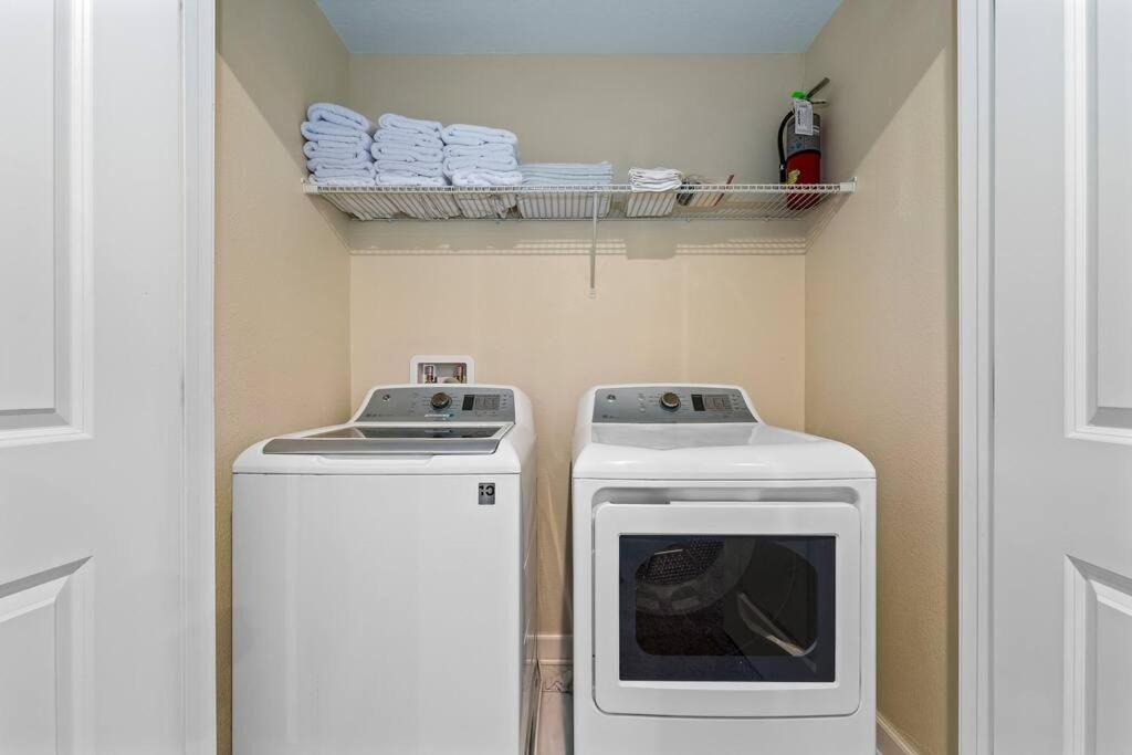 8 bedroom vacation house at Champions Gate - Image 43