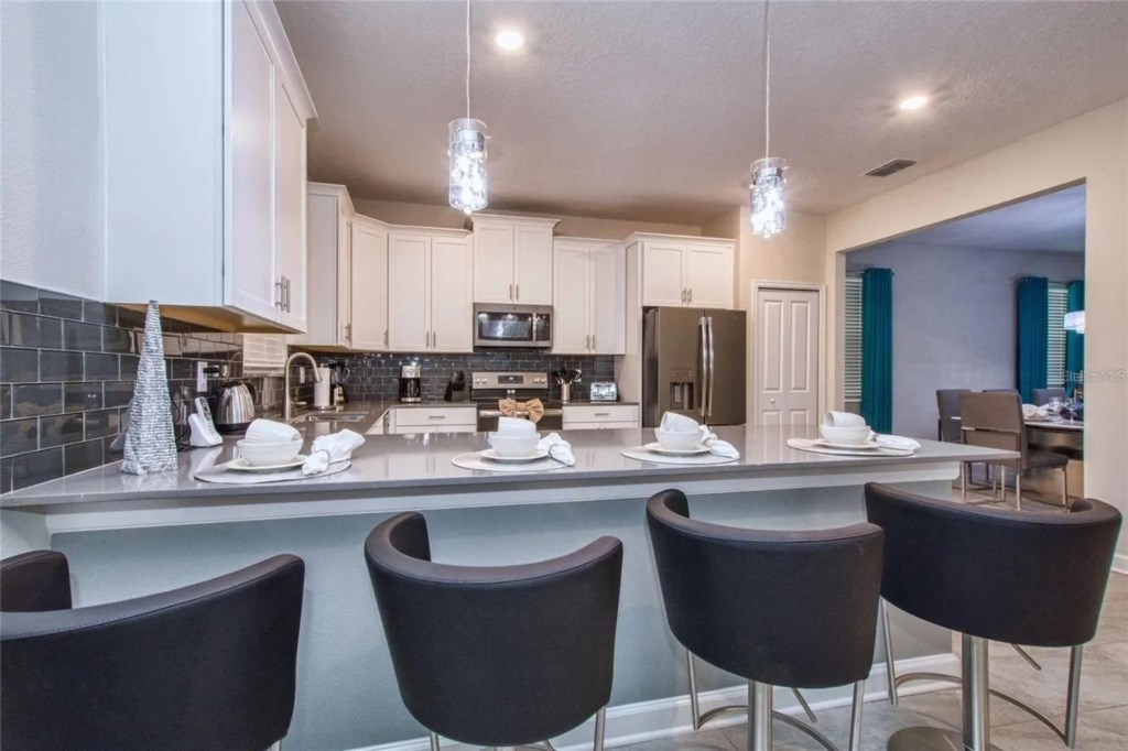 7 bedroom vacation house at Storey Lake - Image 10