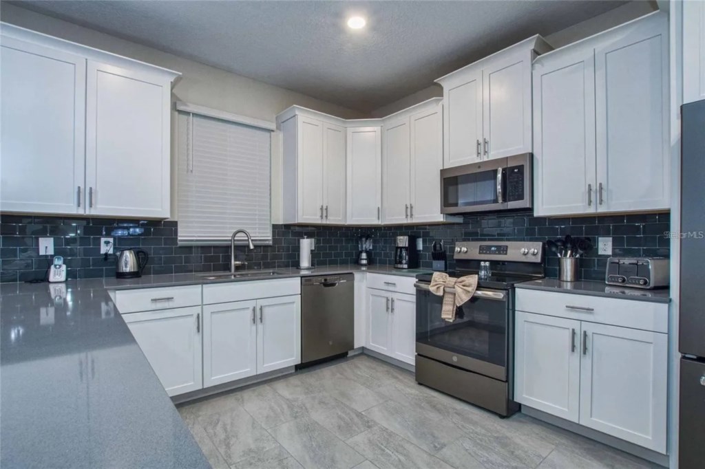 7 bedroom vacation house at Storey Lake - Image 11