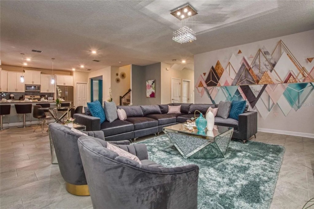 7 bedroom vacation house at Storey Lake - Image 2