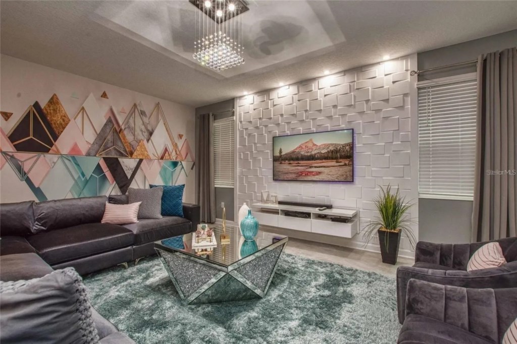 7 bedroom vacation house at Storey Lake - Image 3