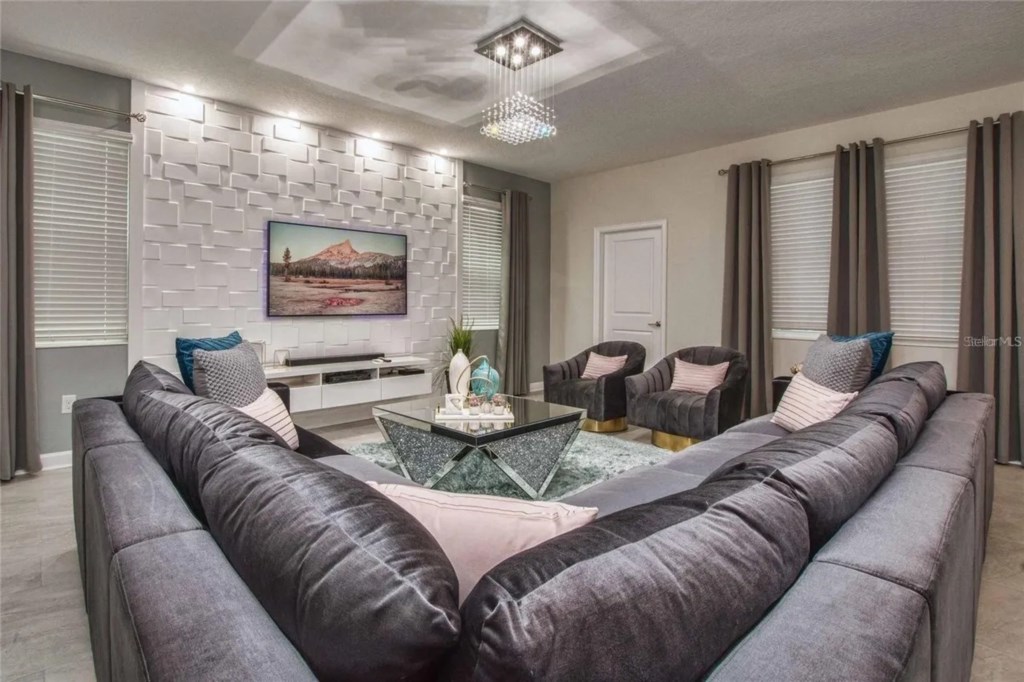 7 bedroom vacation house at Storey Lake - Image 4