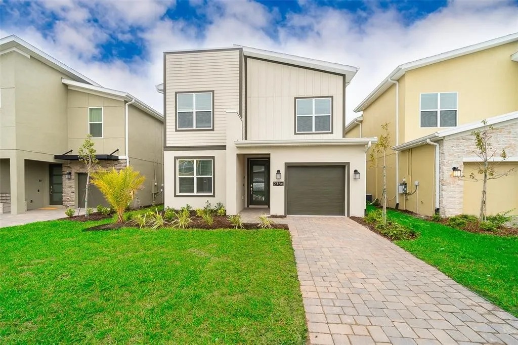 5 bedroom vacation house at Storey Lake - Image 1