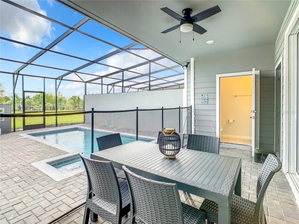 5 bedroom vacation townhouse at Windsor Island Resort - Image 34