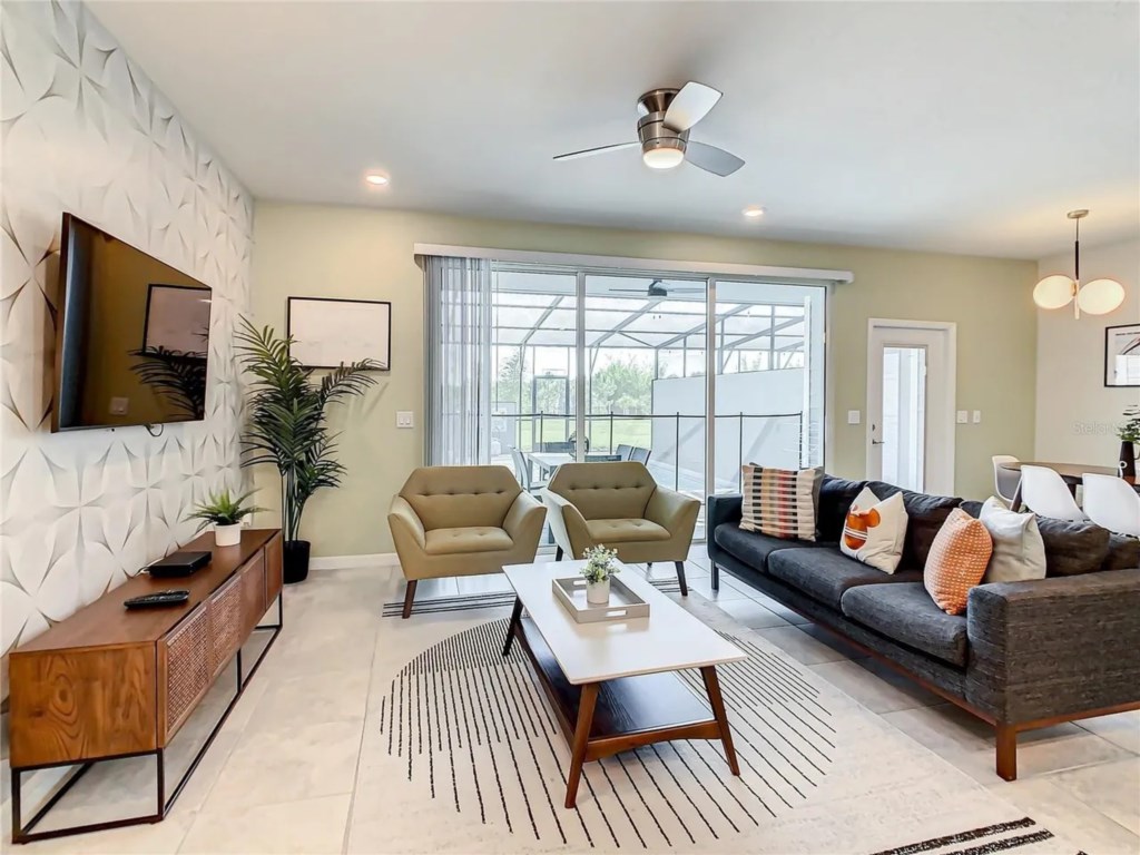 5 bedroom vacation townhouse at Windsor Island Resort - Image 4