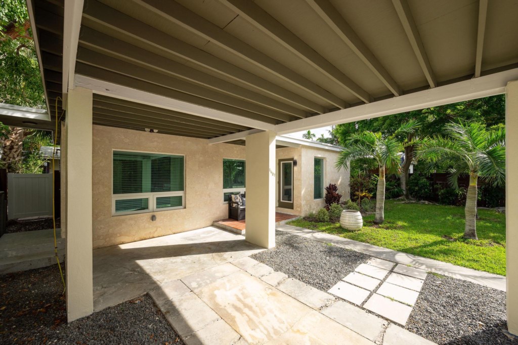 Island Time Escape - Charming Family Retreat