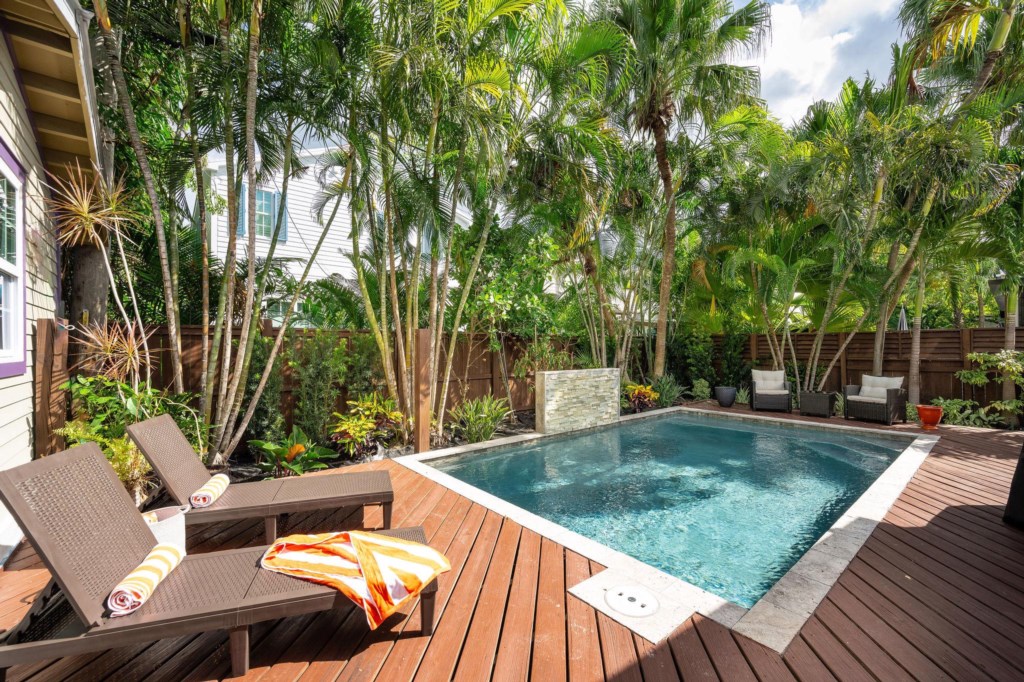 Island Time Escape - Charming Family Retreat