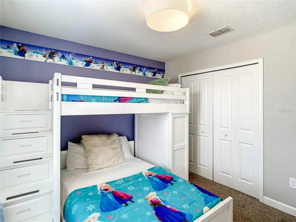 6 bedroom vacation house at Storey Lake - Image 32