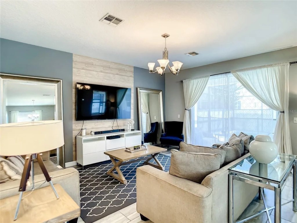 6 bedroom vacation house at Storey Lake - Image 4