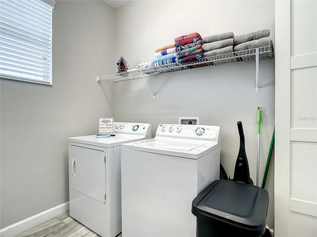 6 bedroom vacation house at Storey Lake - Image 53