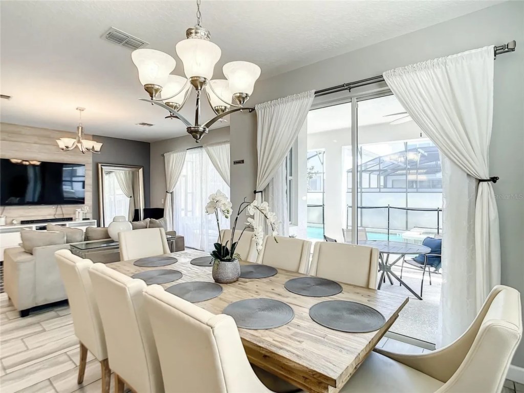 6 bedroom vacation house at Storey Lake - Image 6