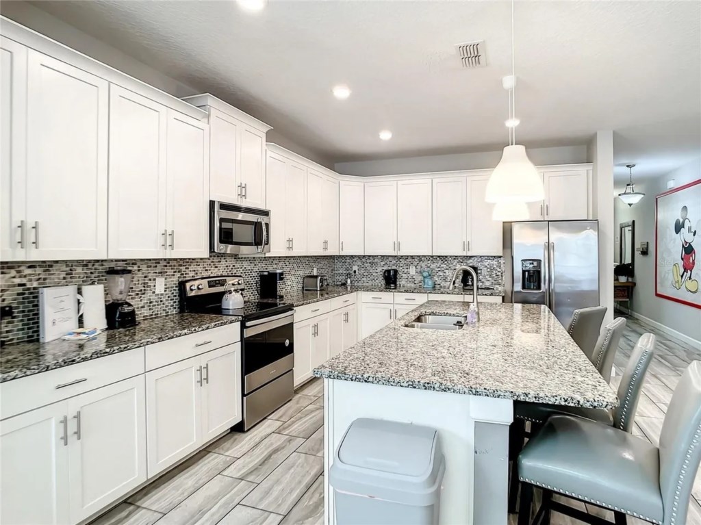 6 bedroom vacation house at Storey Lake - Image 9