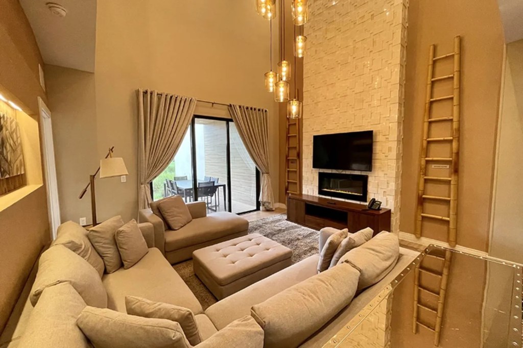 4 bedroom vacation townhouse at Magic Village Views - Image 2