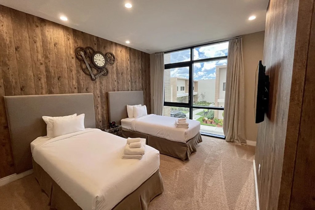 4 bedroom vacation townhouse at Magic Village Views - Image 8