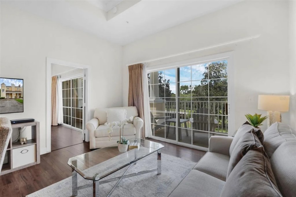 3 bedroom vacation townhouse at Reunion - Image 3