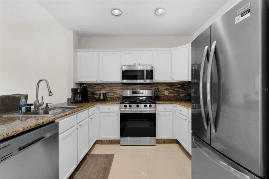 3 bedroom vacation townhouse at Reunion - Image 9