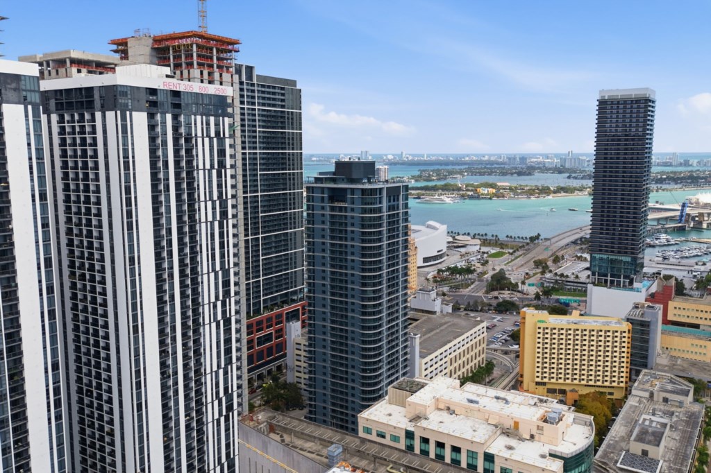 1 bedroom vacation apartment at 501 First Residence - Image 40