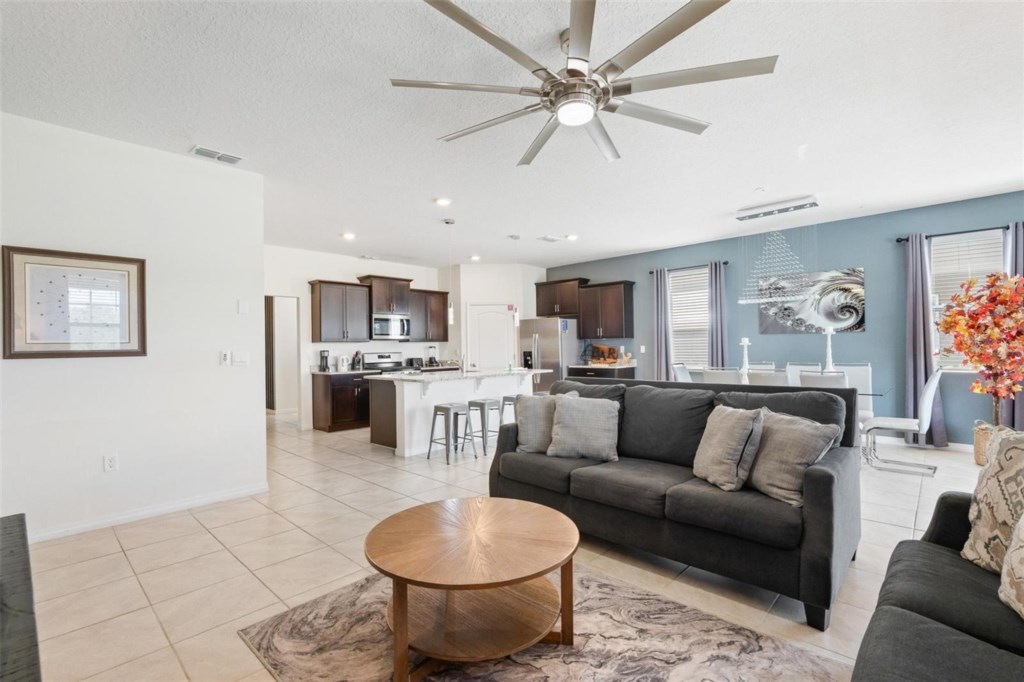 6 bedroom vacation house at Solterra - Image 2