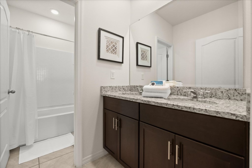 6 bedroom vacation house at Solterra - Image 31