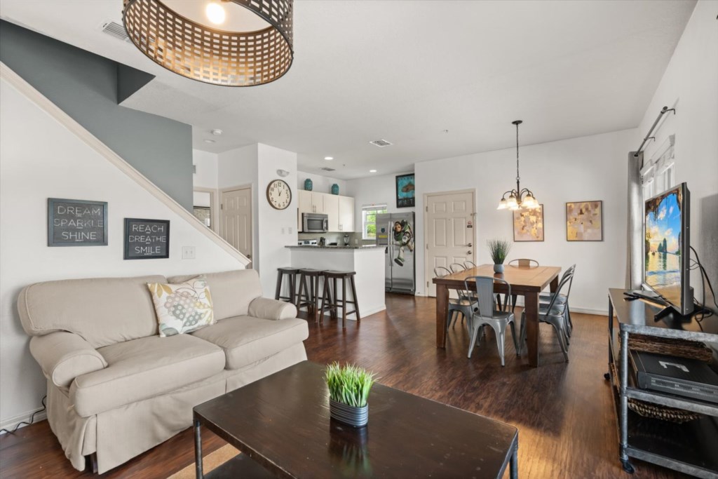 4 bedroom vacation townhouse at West Lucaya - Image 3