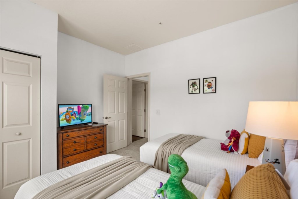 4 bedroom vacation townhouse at West Lucaya - Image 15
