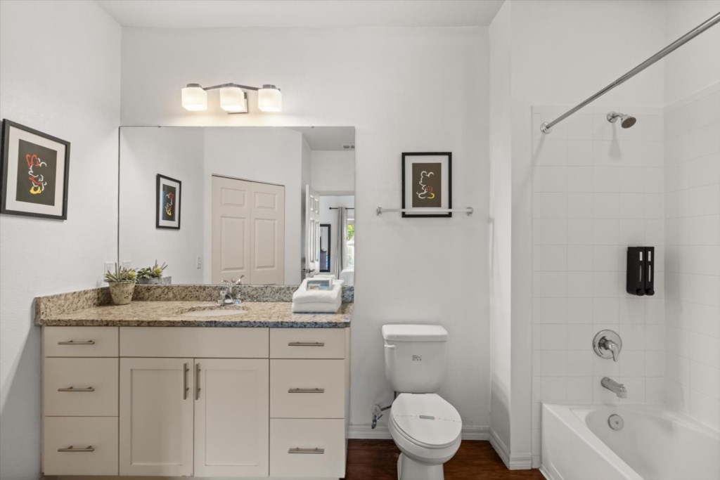 4 bedroom vacation townhouse at West Lucaya - Image 17