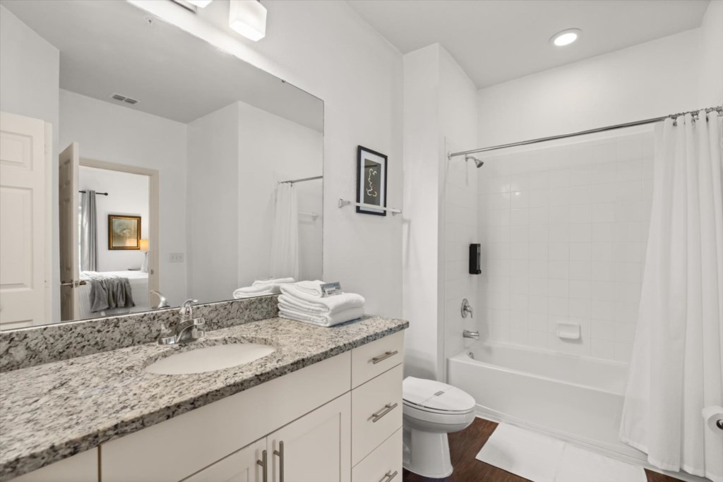 4 bedroom vacation townhouse at West Lucaya - Image 19