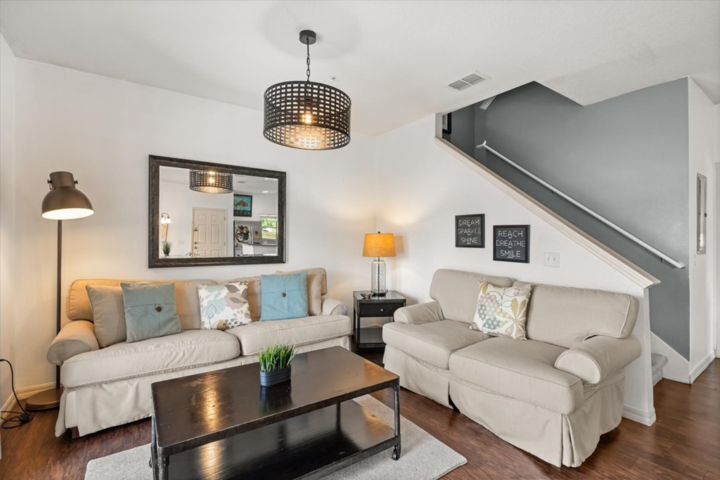 4 bedroom vacation townhouse at West Lucaya - Image 2