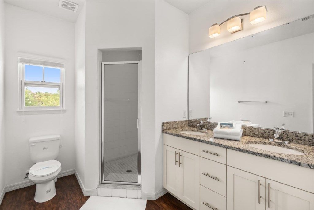 4 bedroom vacation townhouse at West Lucaya - Image 21