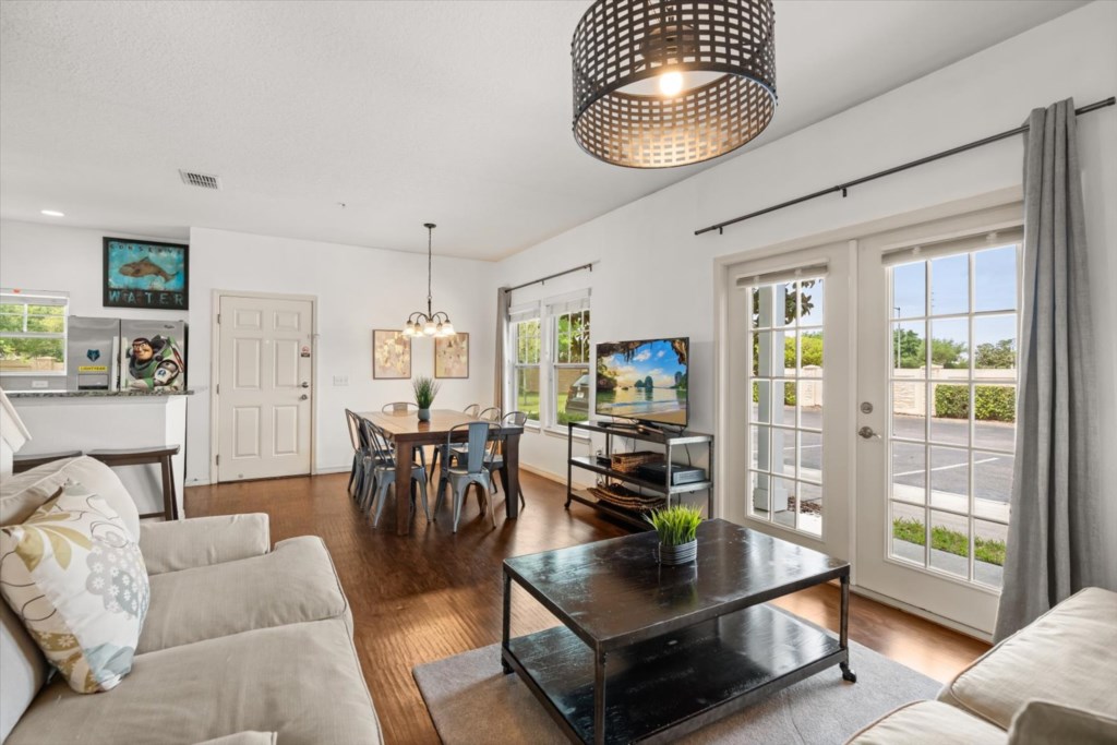 4 bedroom vacation townhouse at West Lucaya - Image 1