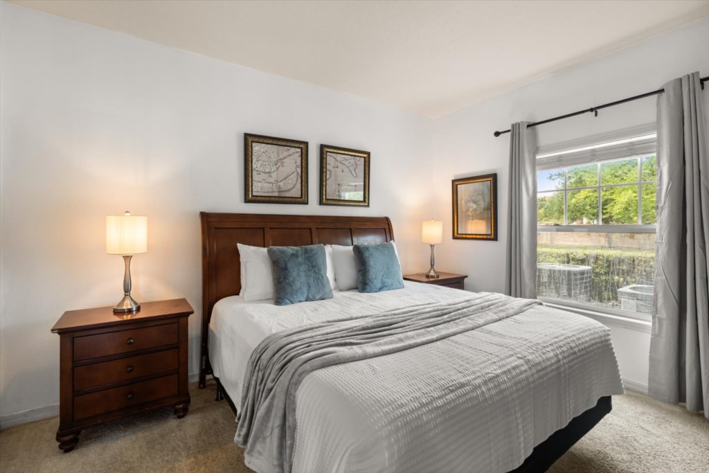 4 bedroom vacation townhouse at West Lucaya - Image 10
