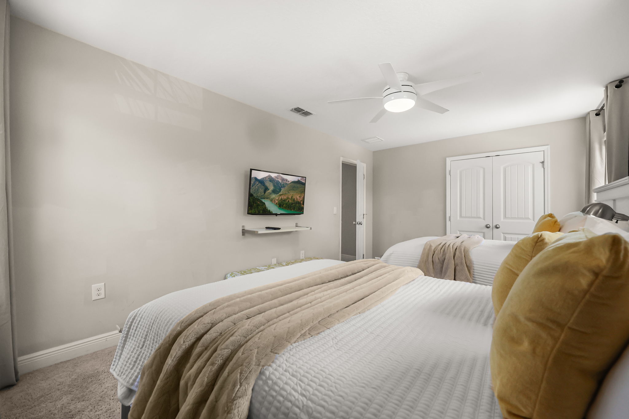 6 bedroom vacation house at Solterra - Image 23