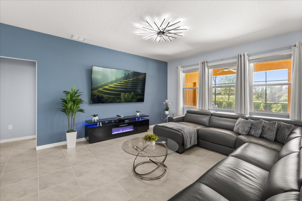 6 bedroom vacation house at Solterra - Image 1