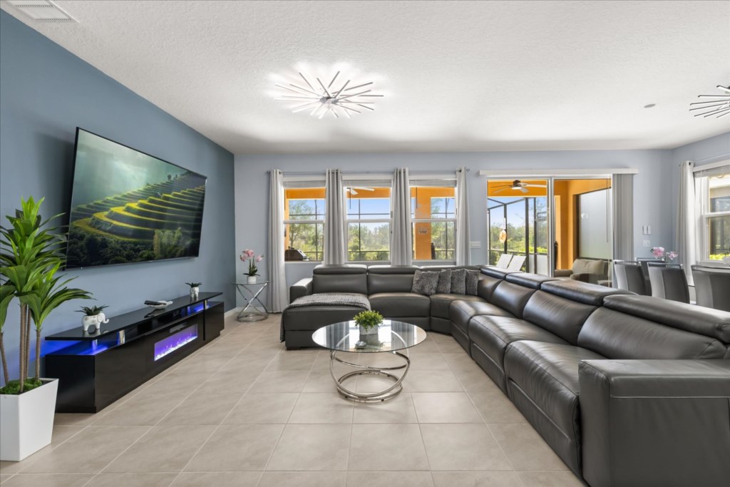 6 bedroom vacation house at Solterra - Image 3