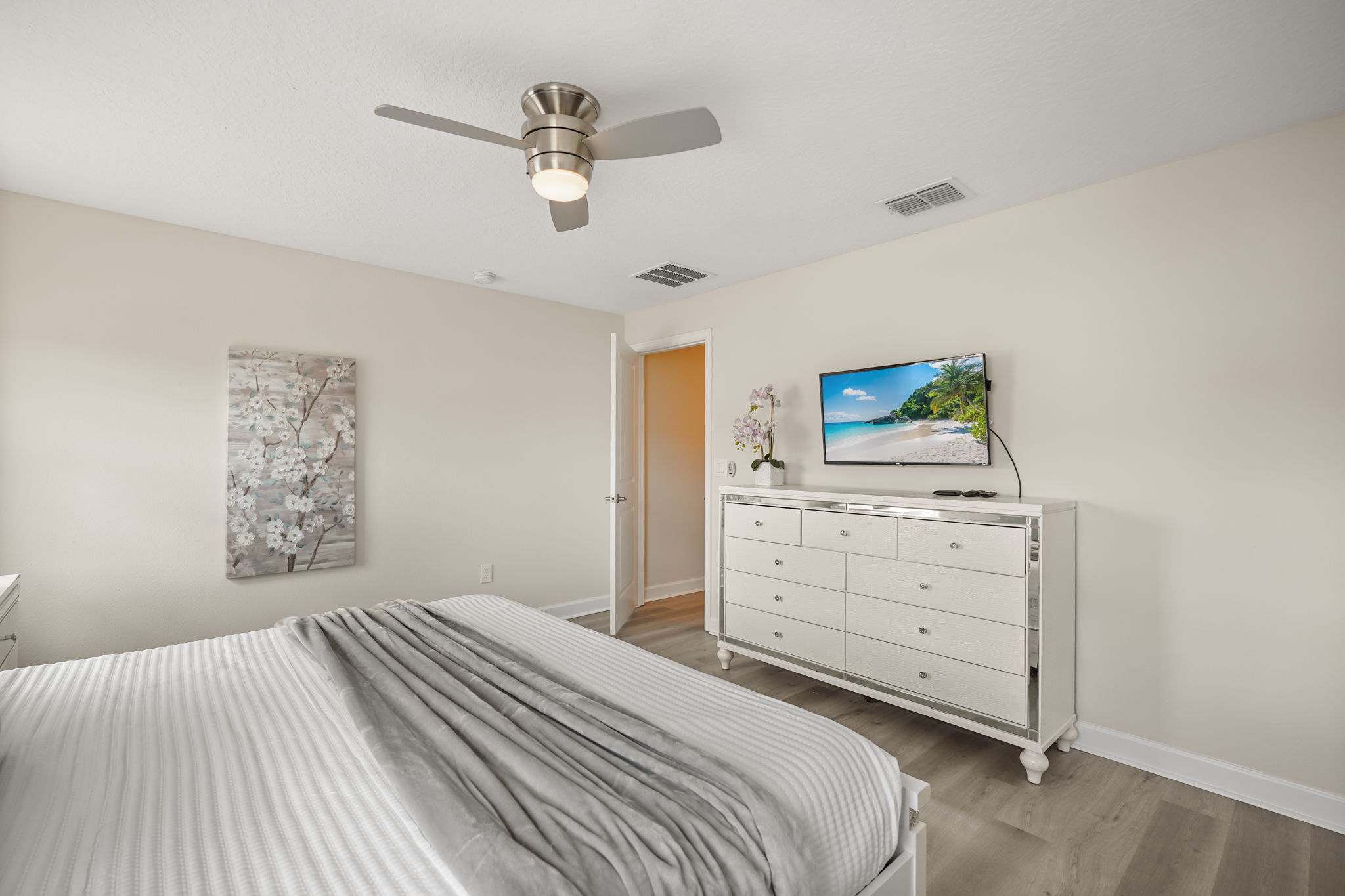 4 bedroom vacation townhouse at Storey Lake - Image 11
