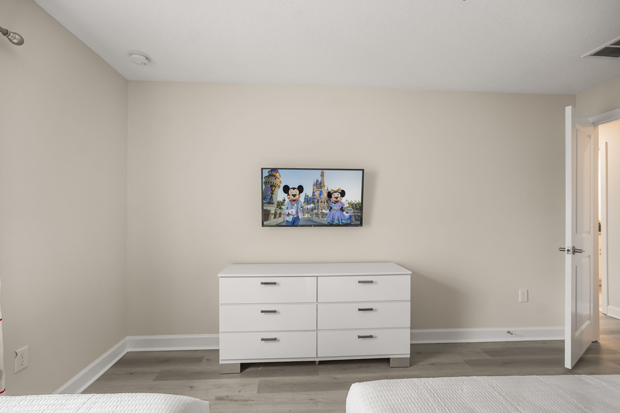 4 bedroom vacation townhouse at Storey Lake - Image 15