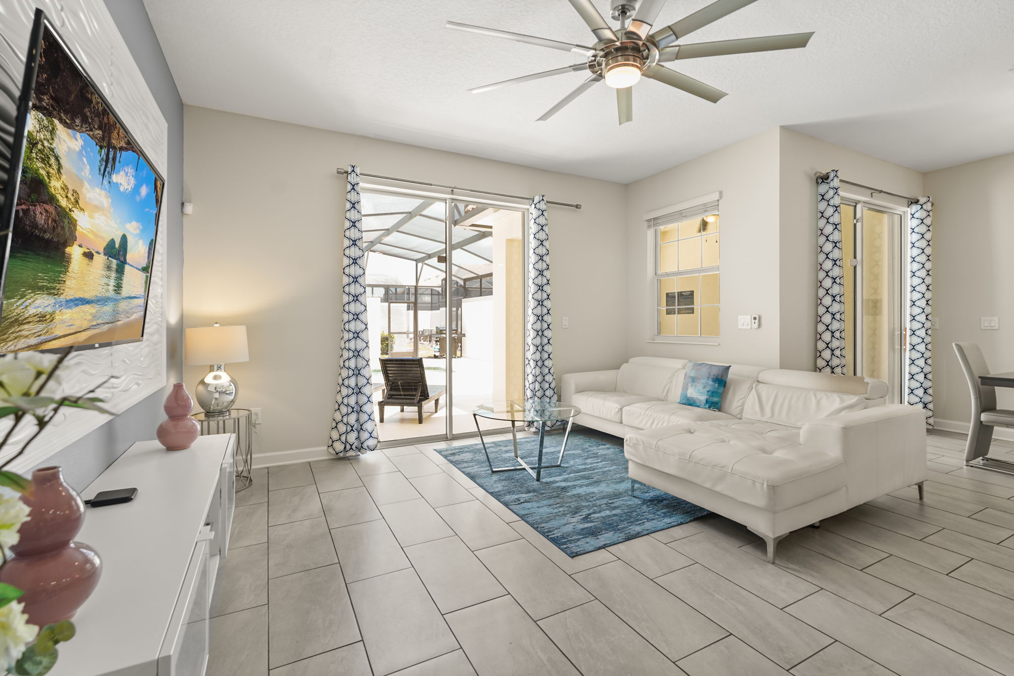 4 bedroom vacation townhouse at Storey Lake - Image 1
