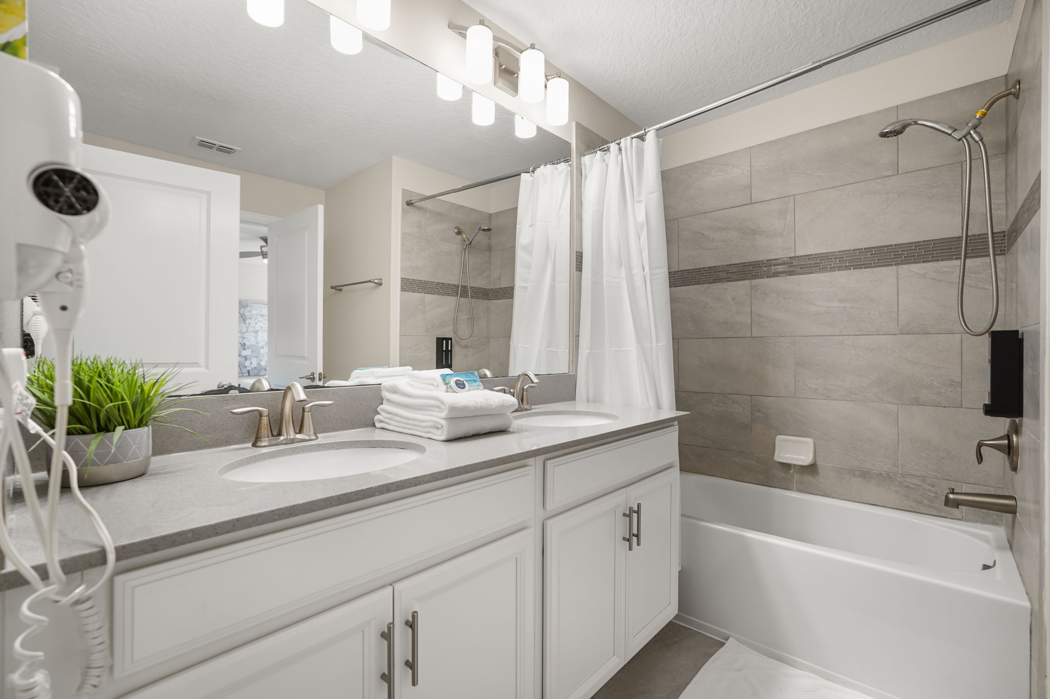 4 bedroom vacation townhouse at Storey Lake - Image 26