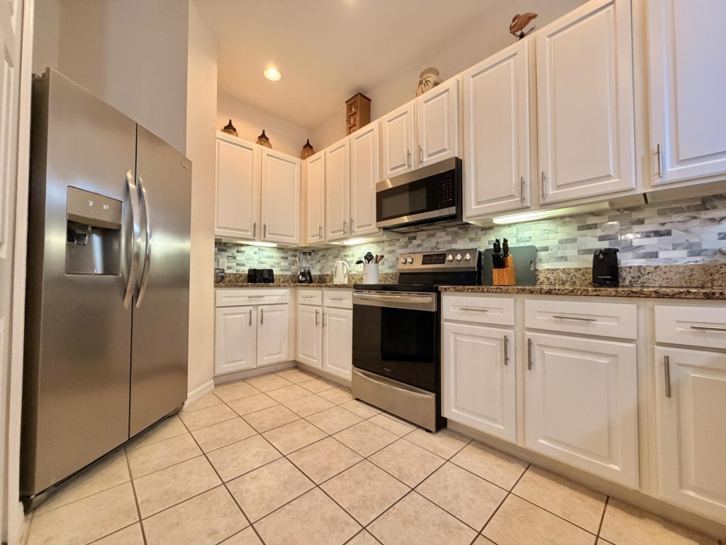 Fully equipped kitchen with everything you need for home-cooked meals.
