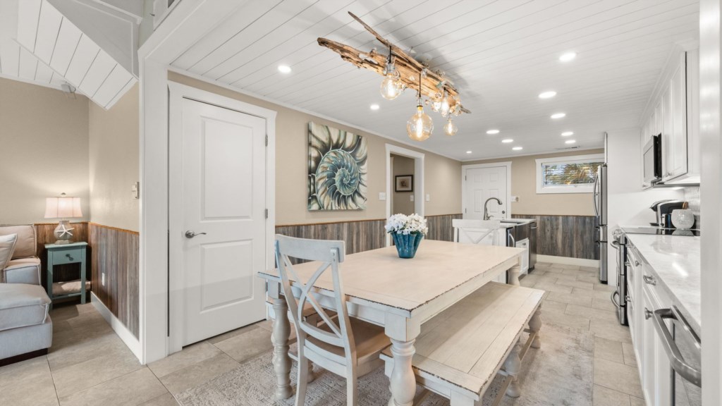 14-custom-PANHANDLE-22400FRONTBEACHRD6-05