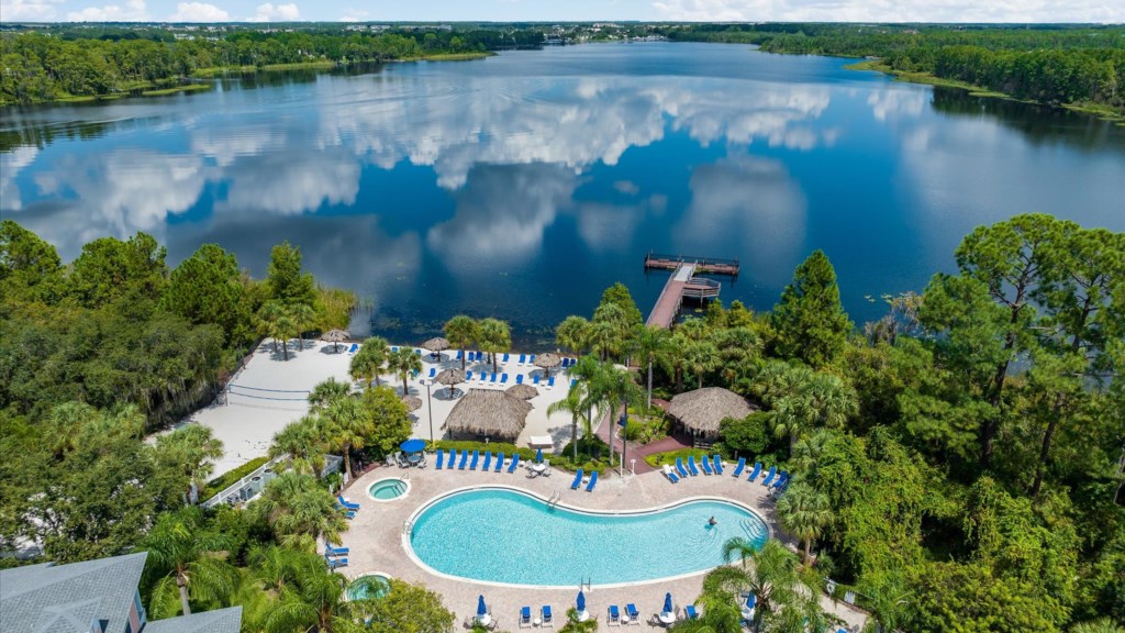 21-WaterfrontPoolandBeachside