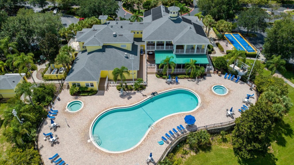26-ClubhouseandMainPool