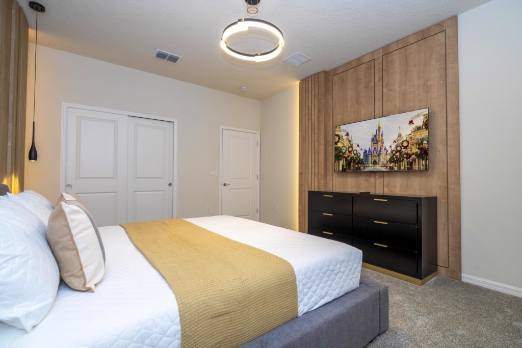 King bedroom 1st floor w/ flat screen TV