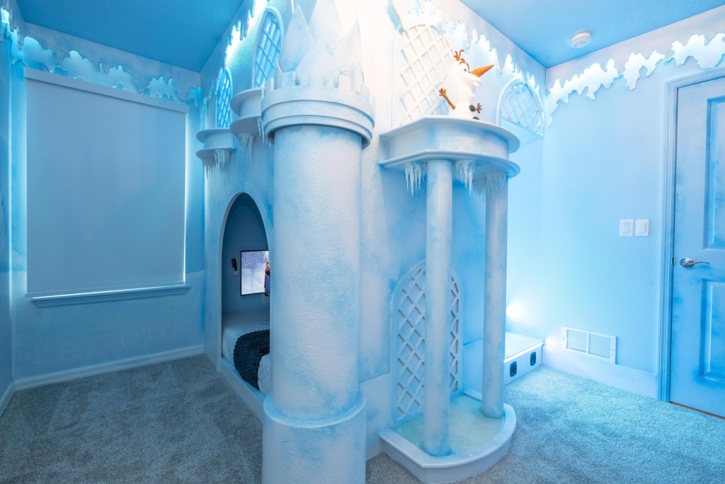 Frozen Themed bedroom w/ bunk bed full over full & TV