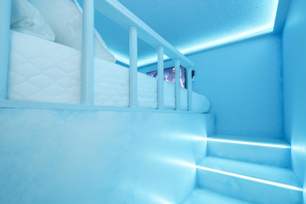 Frozen Themed bedroom w/ bunk bed full over full & TV