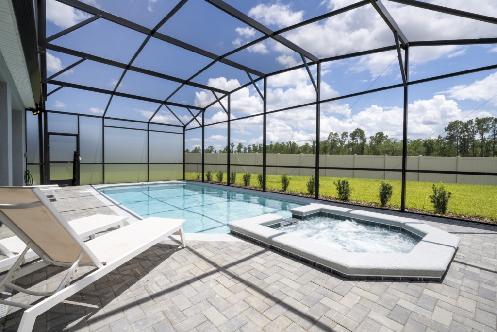 Property private swimming pool w/ spa (pool and spa heat is available for an additional charge)