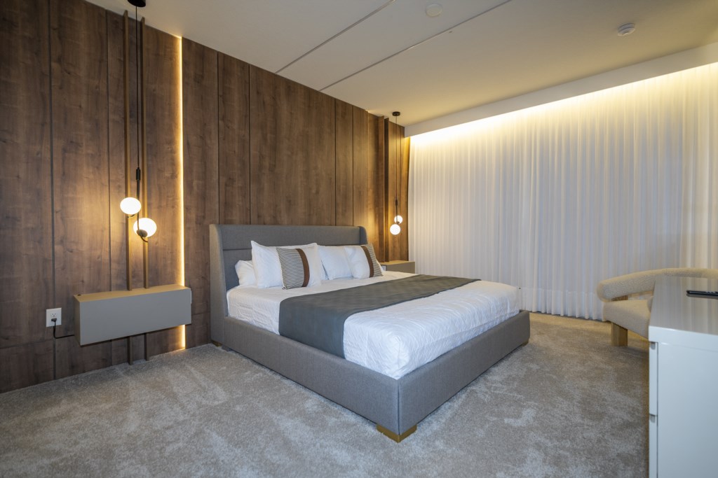 Guest king bedroom 1st floor