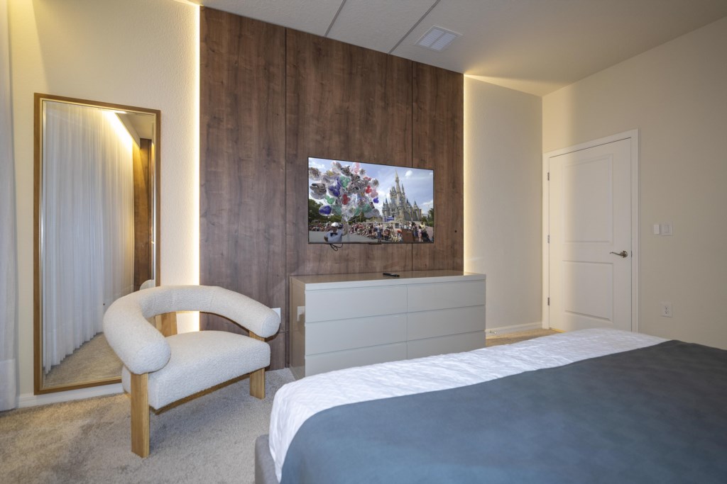 Guest king bedroom 1st floor